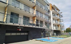 Apartament Przy Porcie z klimatyzacją, garażem i rowerami